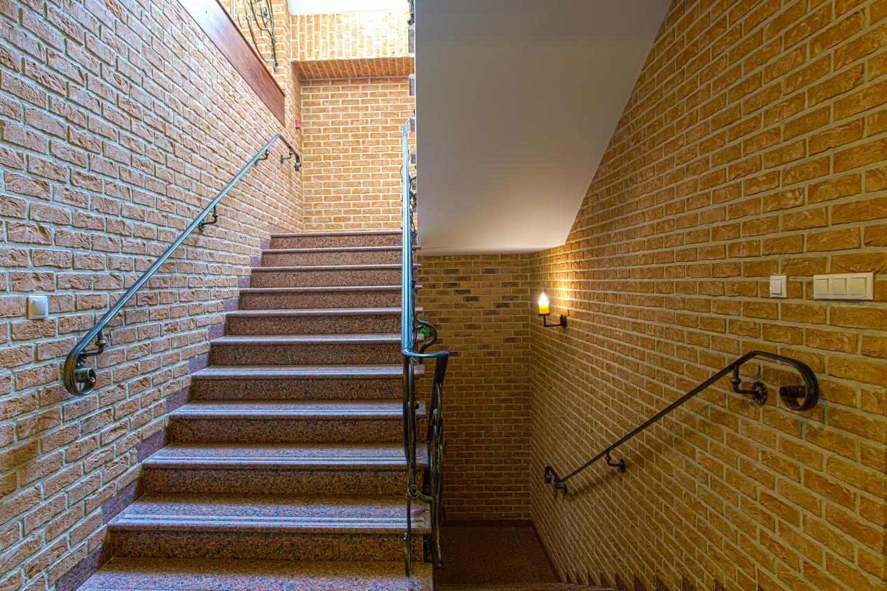 Hotel Roza Kamieniec Wroclawski Εξωτερικό φωτογραφία