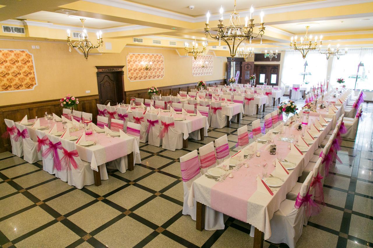 Hotel Roza Kamieniec Wroclawski Εξωτερικό φωτογραφία