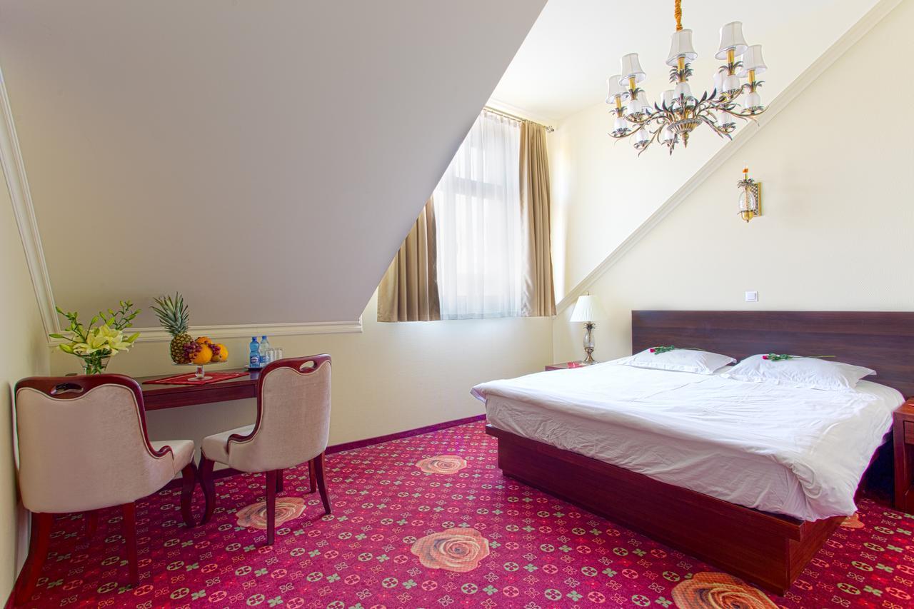 Hotel Roza Kamieniec Wroclawski Εξωτερικό φωτογραφία